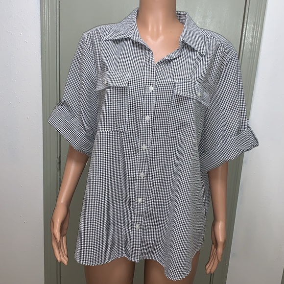 C. D. Daniels Short Sleeve black and white small checkered Button Down Blouse - Picture 1 of 17